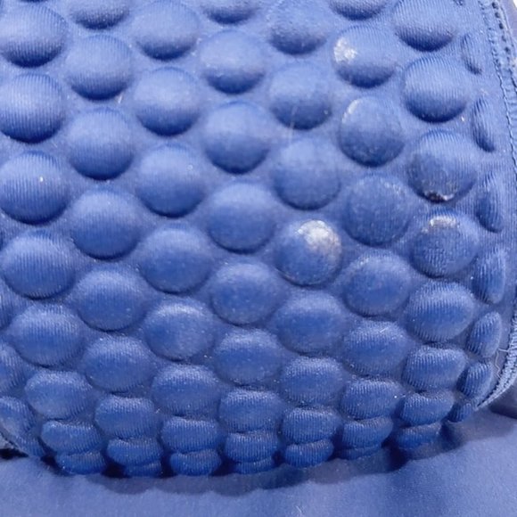 Kids Sports basketball Knee Pads -  Size: 8-9 boys - 3 pairs - Picture 8 of 9